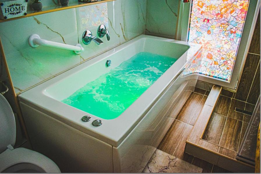 Kassandrou Suite Hot Tub-Jakuzzi - 2 Bedrooms - Big Balcony - Center Thessaloníki Eksteriør bilde